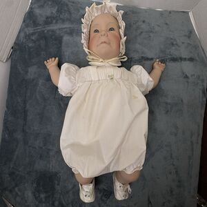 1988 Artist Signed 20” Devan Baby Doll  Lee Middleton 050487